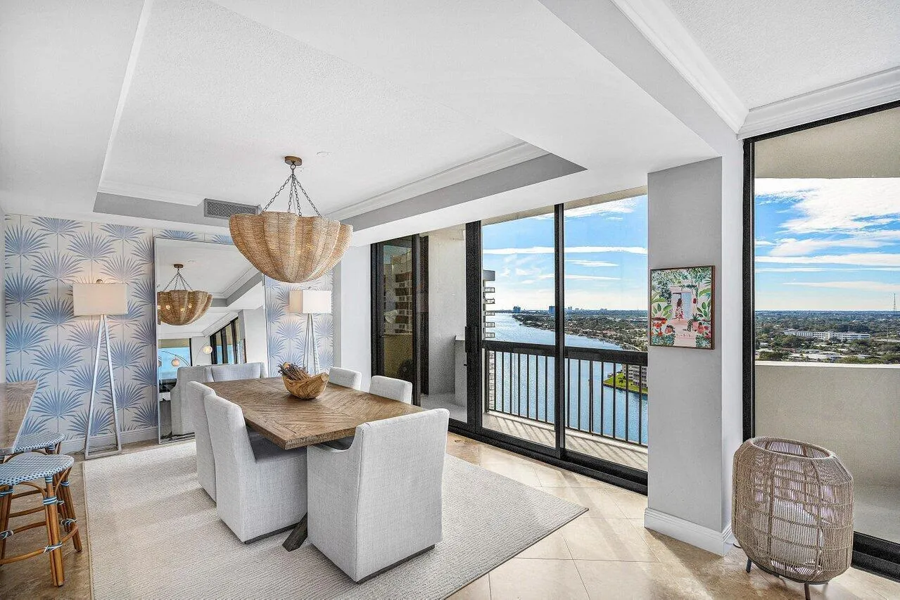 008-108LakeshoreDrive-38PH-NorthPalmBeac