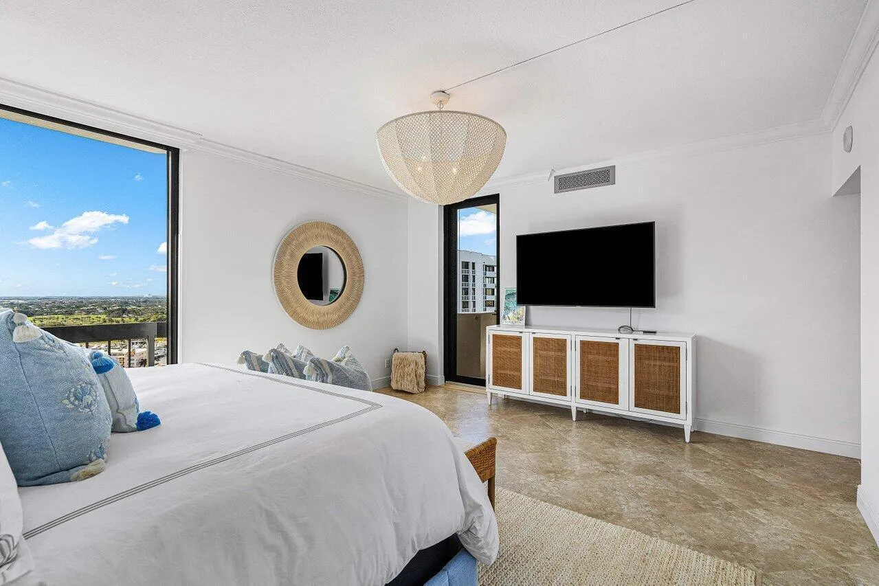 028-108LakeshoreDrive-38PH-NorthPalmBeac