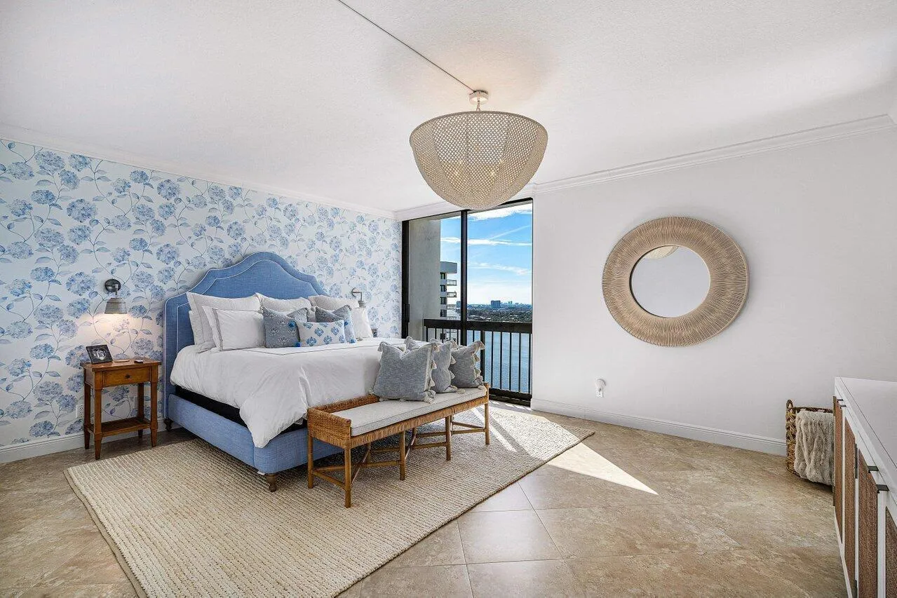 026-108LakeshoreDrive-38PH-NorthPalmBeac