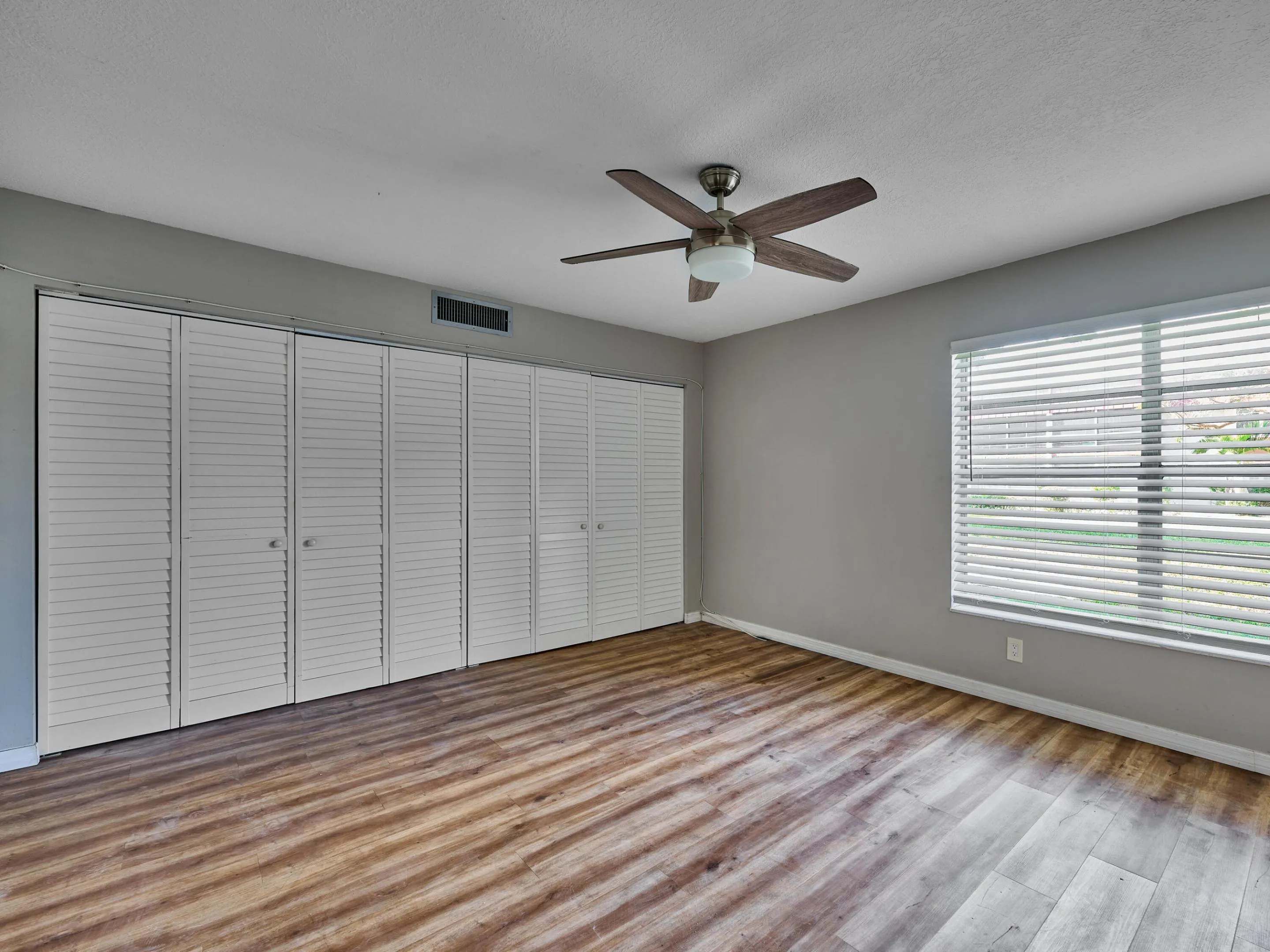 Great size closet