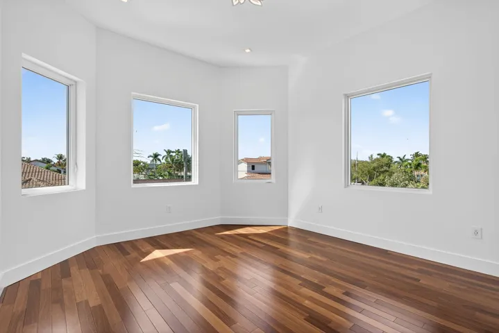 49-web-or-mls-2641-0152