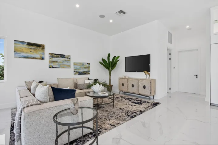 35-web-or-mls-2641-0087