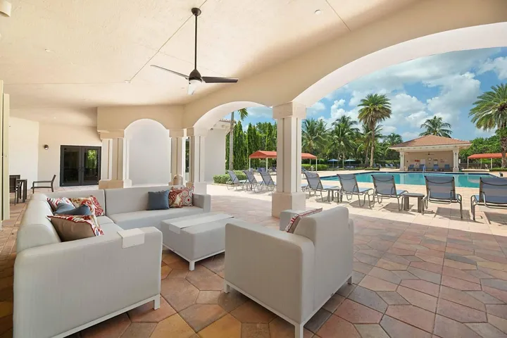 Pool Lanai