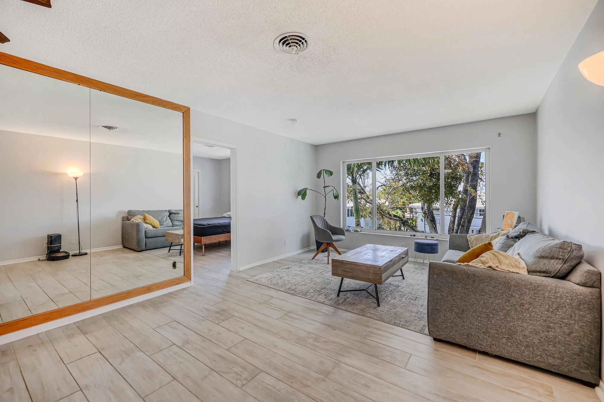 2829 NE 30th St -19