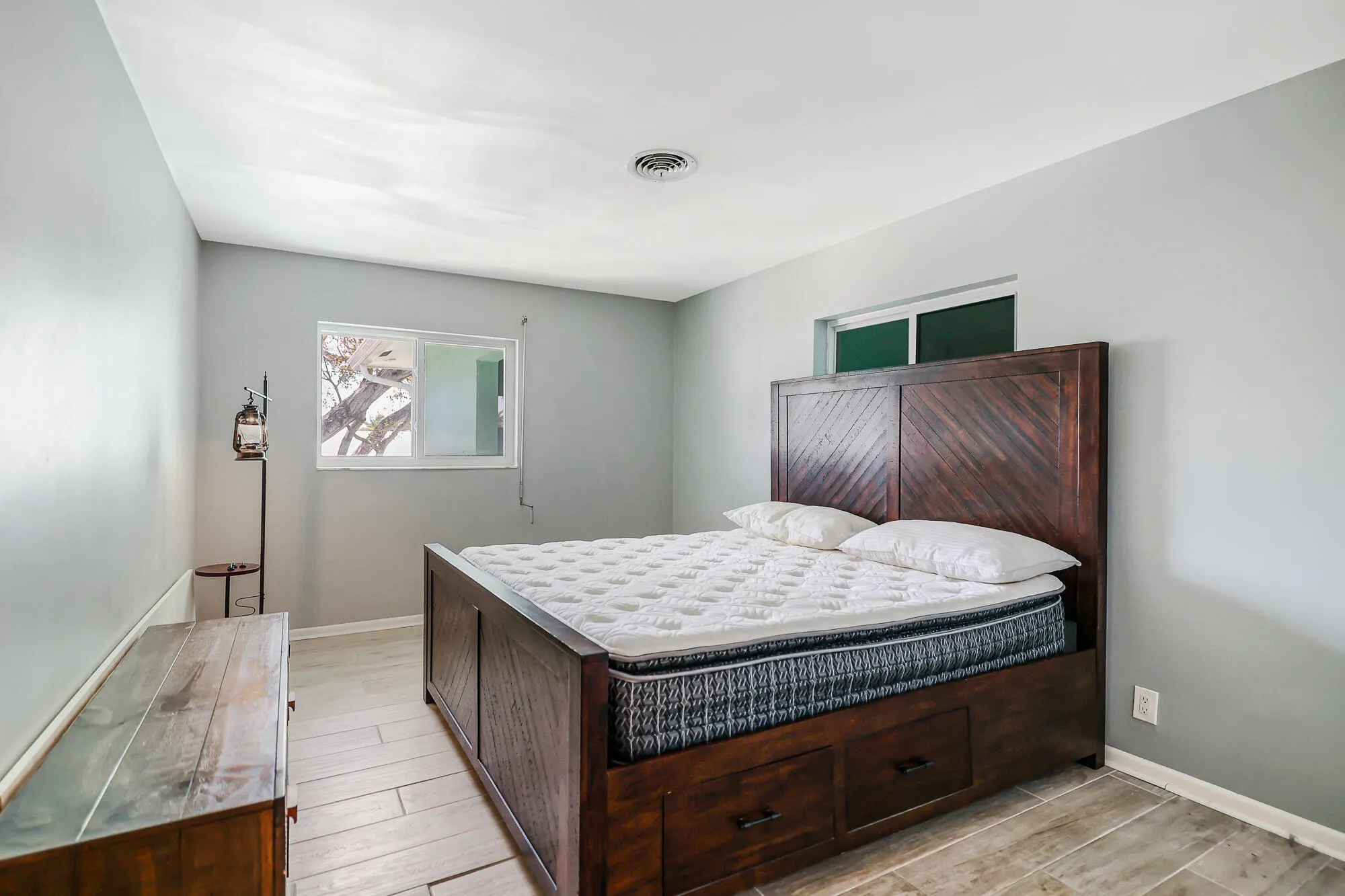 2829 NE 30th St -23