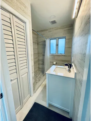 In-law suite full bathroom with shower