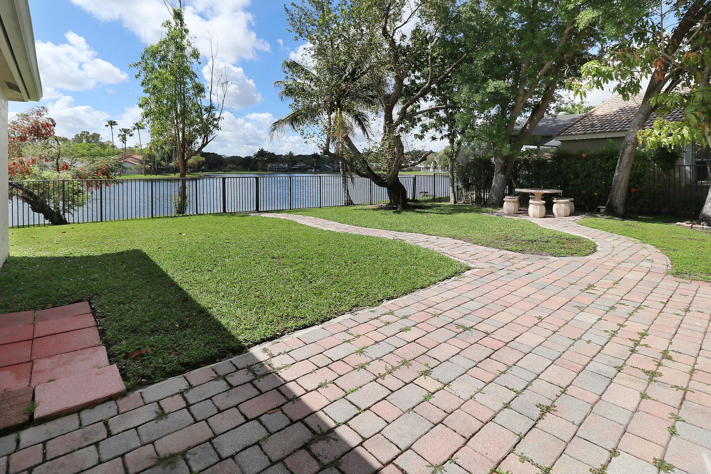 Property photo 38