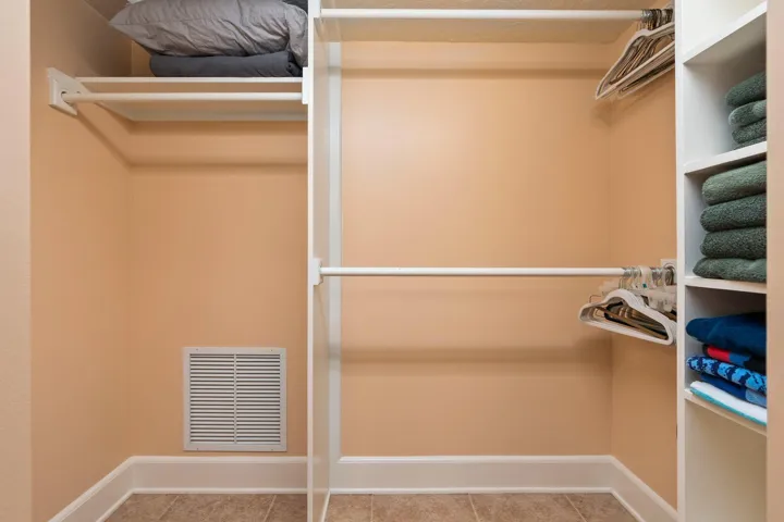 Walk in closet