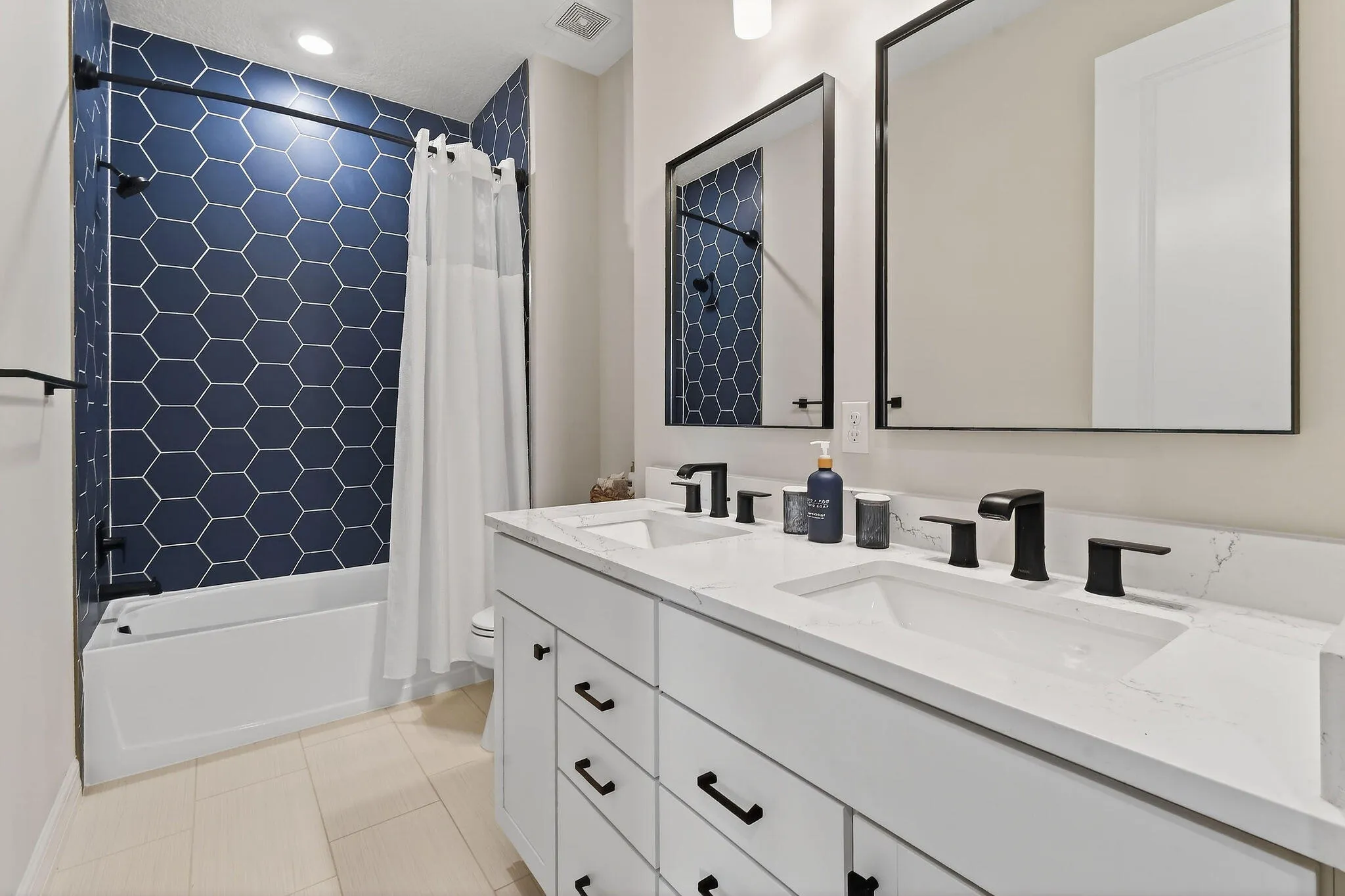 10764NorthbrookCircle(52)