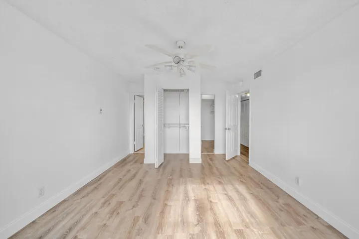 11 Primary Bedroom Suite (3)