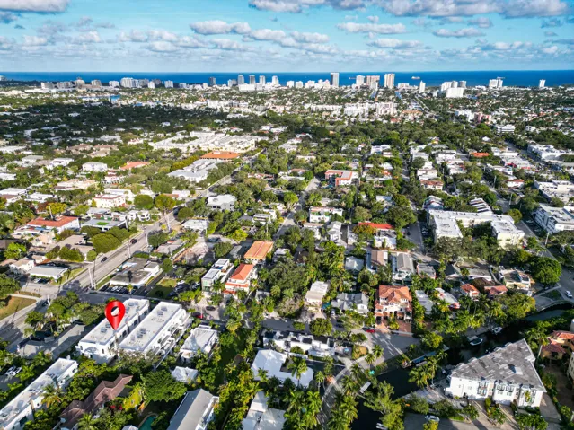 Centrally located to Fort Lauderdale beach and Las Olas dining and shopping.
