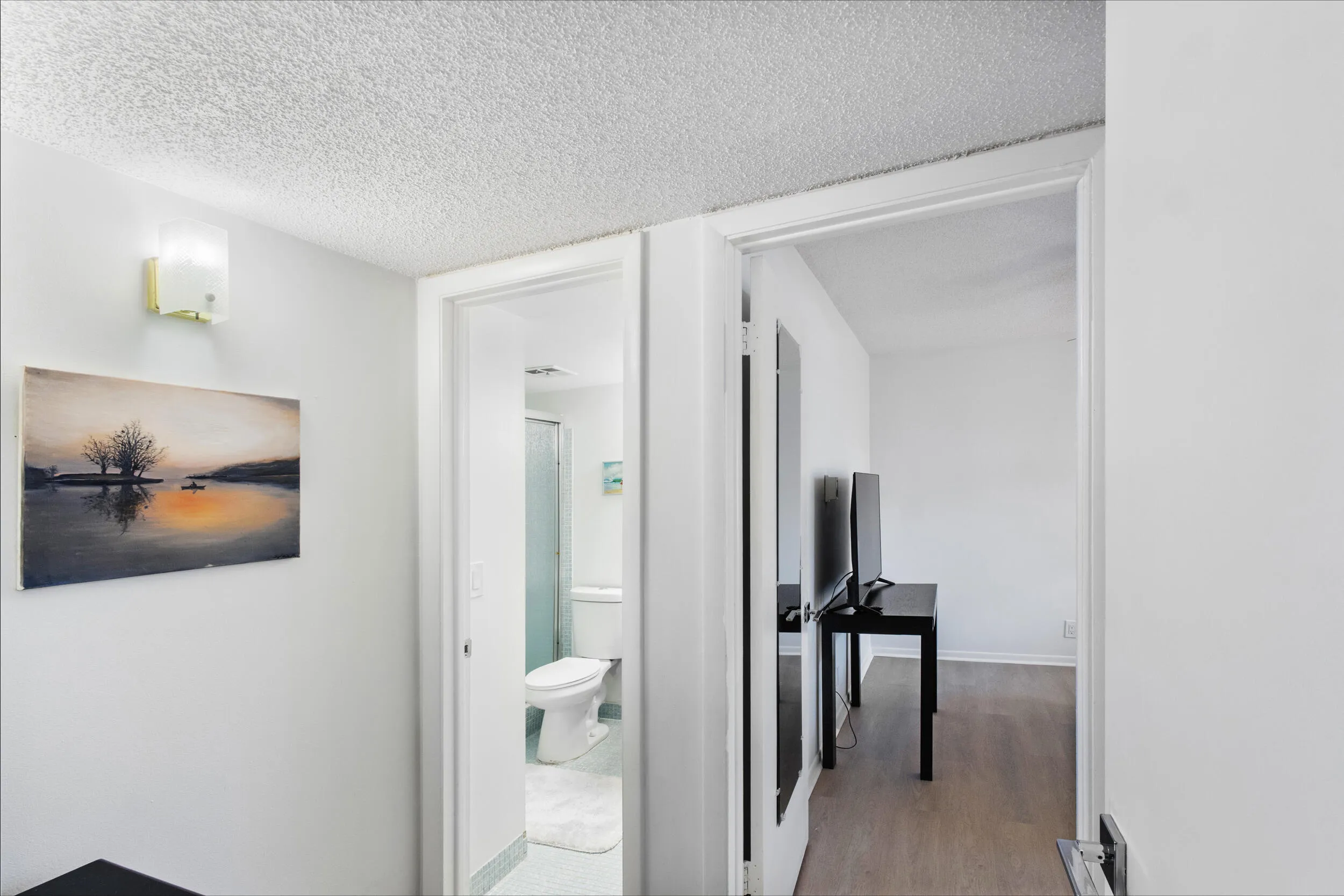 Guest bedroom corridor.