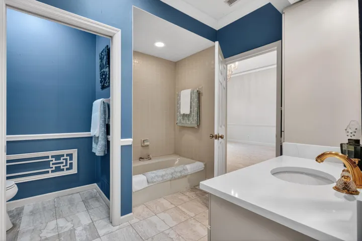 4th Bathroom