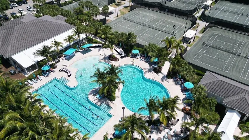 Pool & Tennis Courts