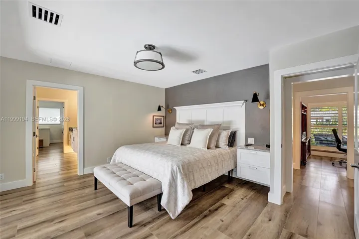 Large Primary Bedroom with bonus sitting area/office