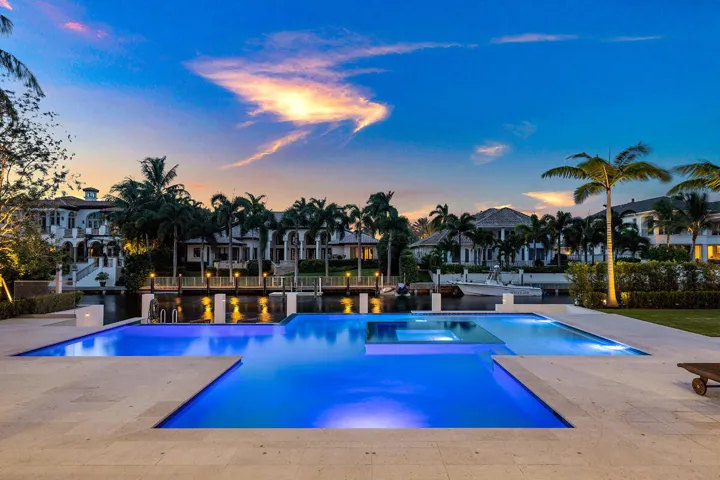 249_Alexander_Palm_Road_Dusk_09