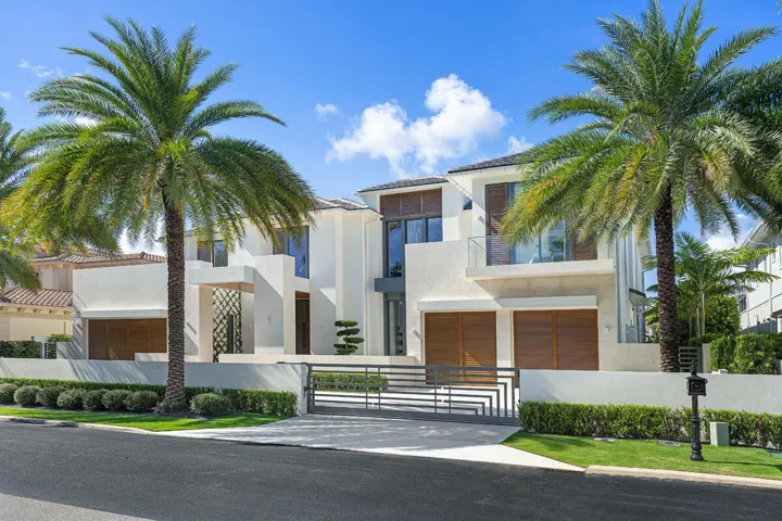 249_Alexander_Palm_Road_01