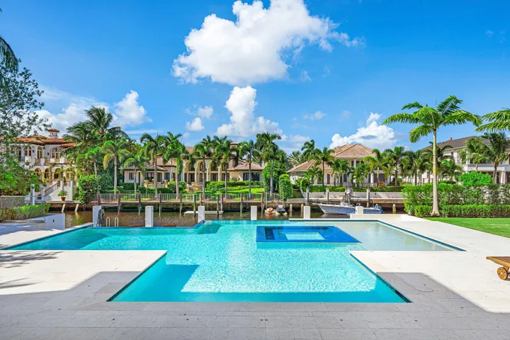 249_Alexander_Palm_Road_07