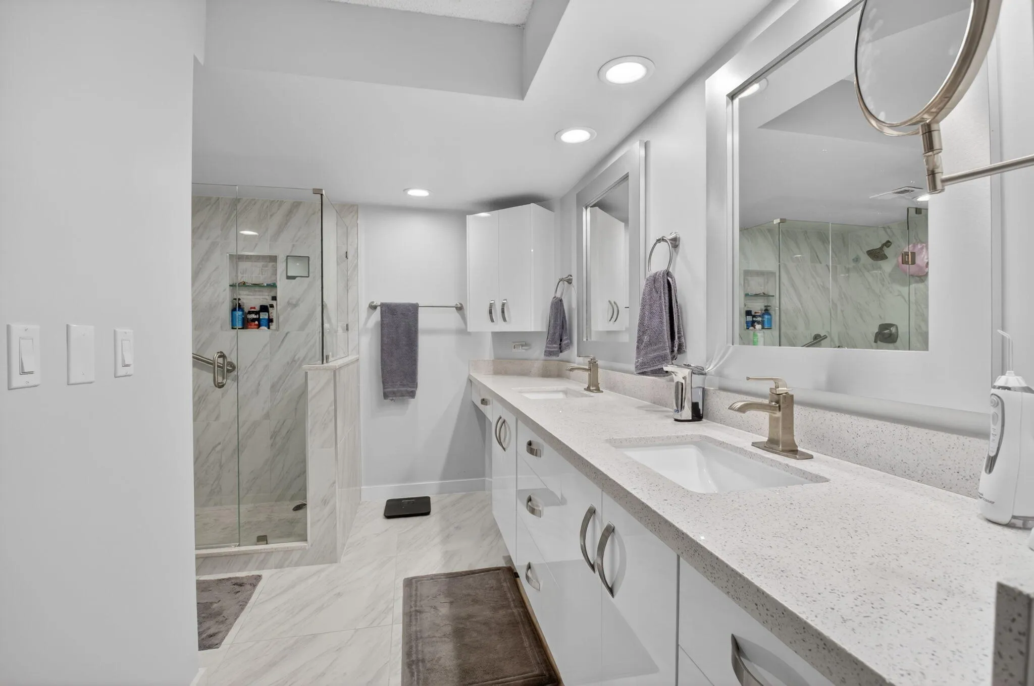 Gorgeous primary en suite bathroom