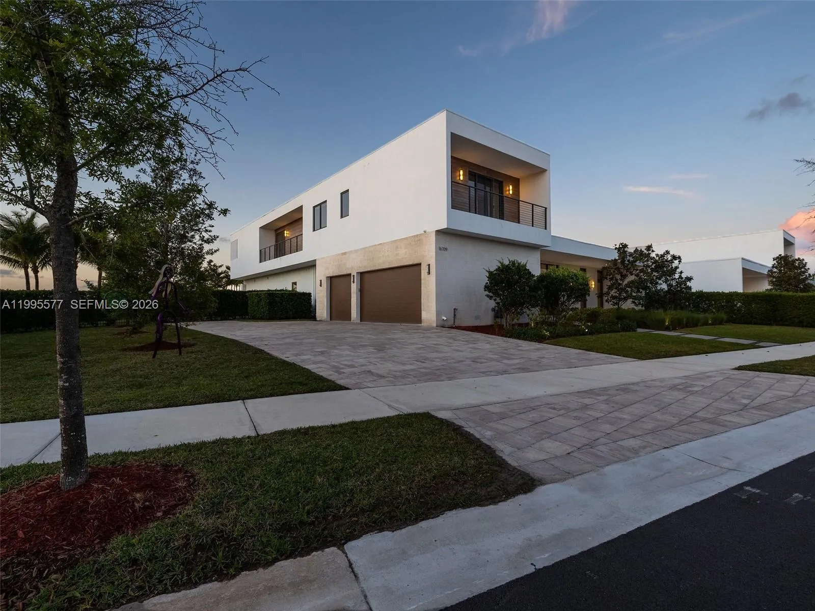 Property photo 93