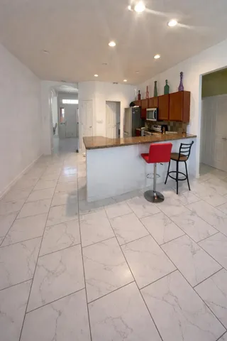 051331DA-C410-43F8-A0B6-E8405BE15010