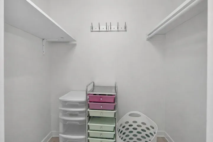 2nd walkin closet