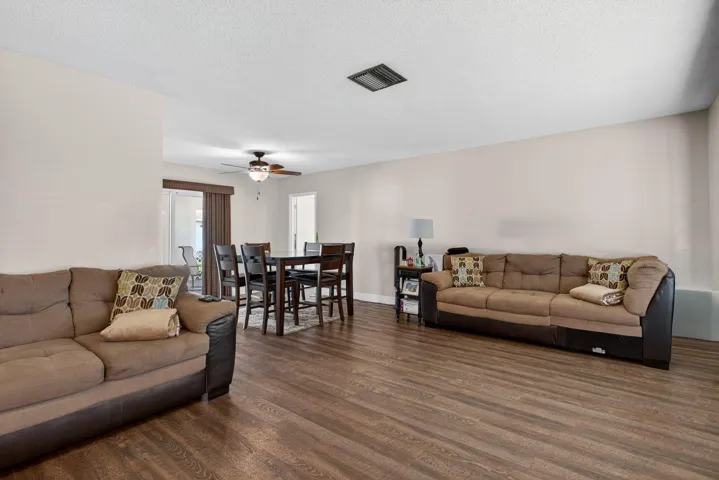 Living Room / Dining Room
