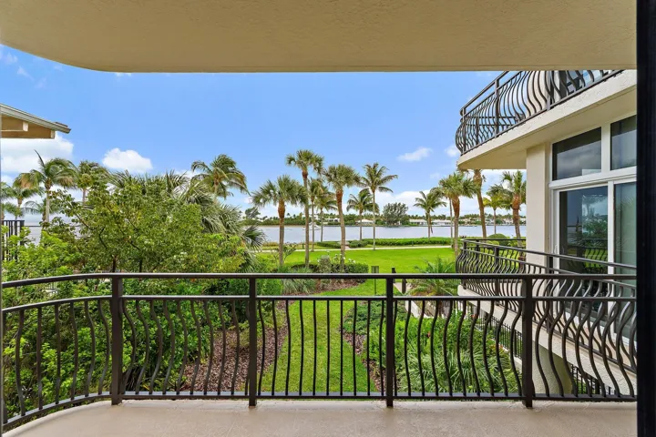 046-314InletWay-101-PalmBeachShores