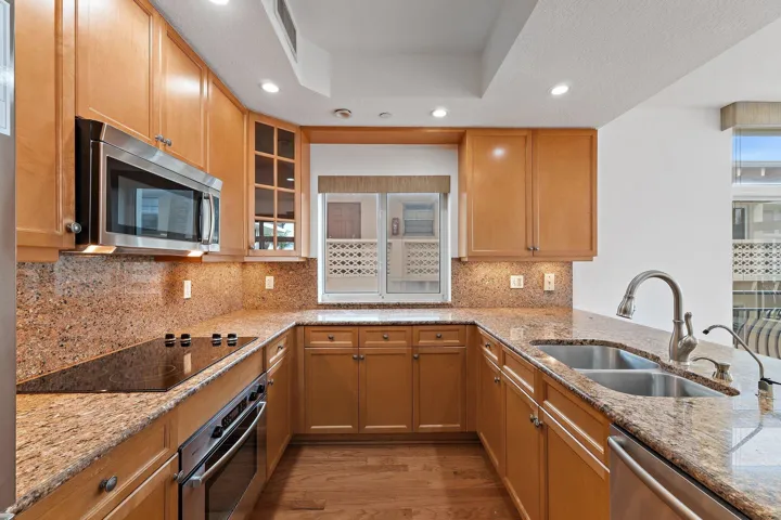 034-314InletWay-101-PalmBeachShores
