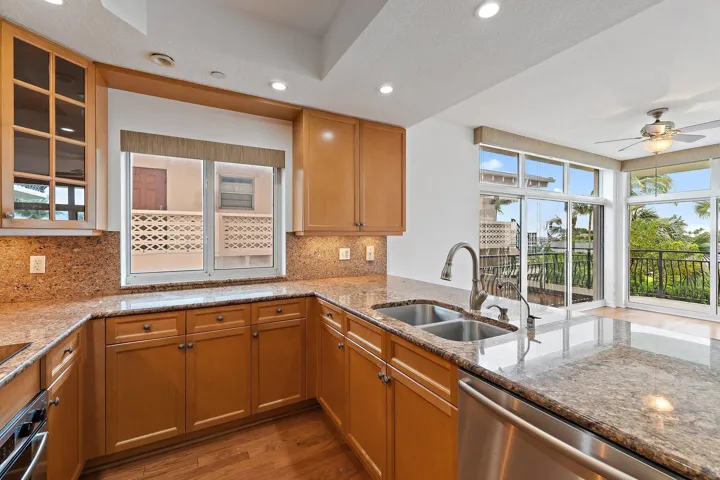 035-314InletWay-101-PalmBeachShores