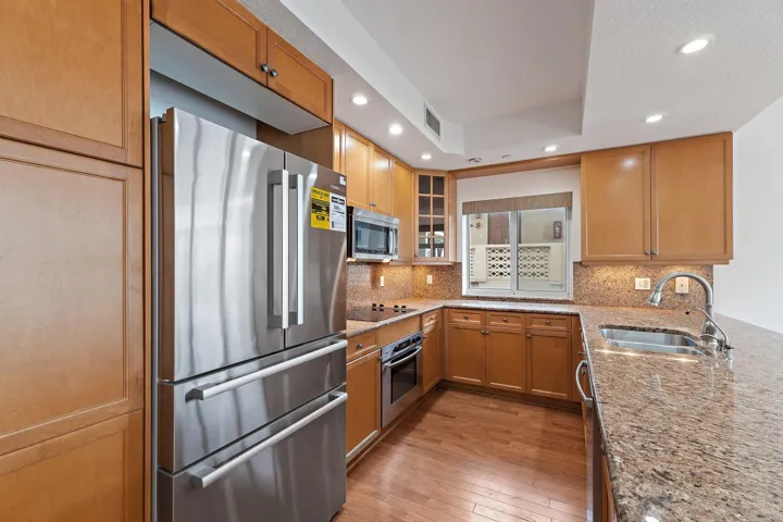 033-314InletWay-101-PalmBeachShores