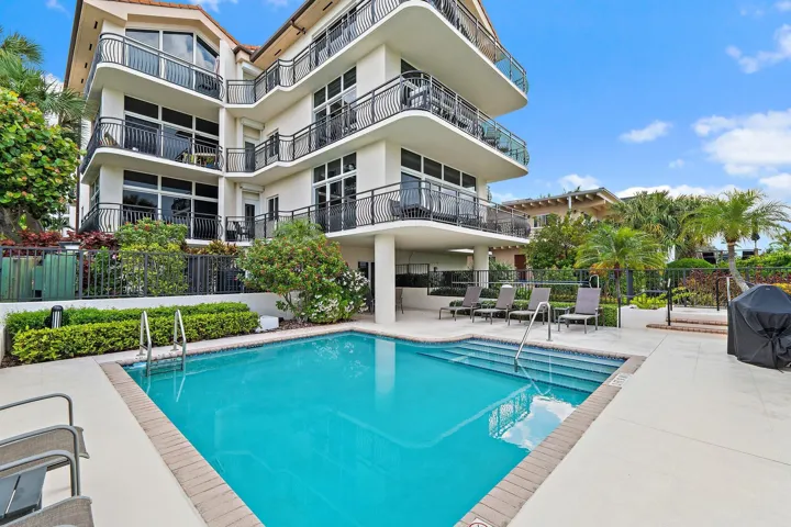 011-314InletWay-101-PalmBeachShores