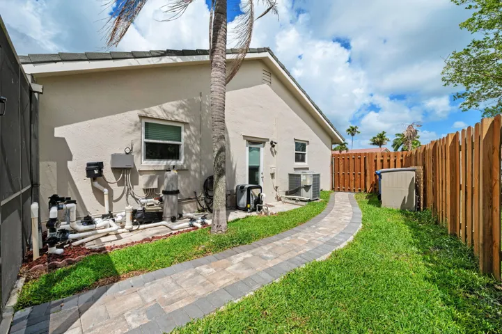 41-web-or-mls-1905-nw-78th-ave