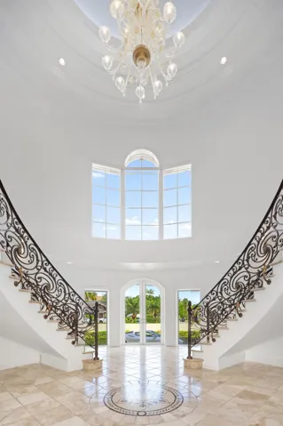 Foyer 4