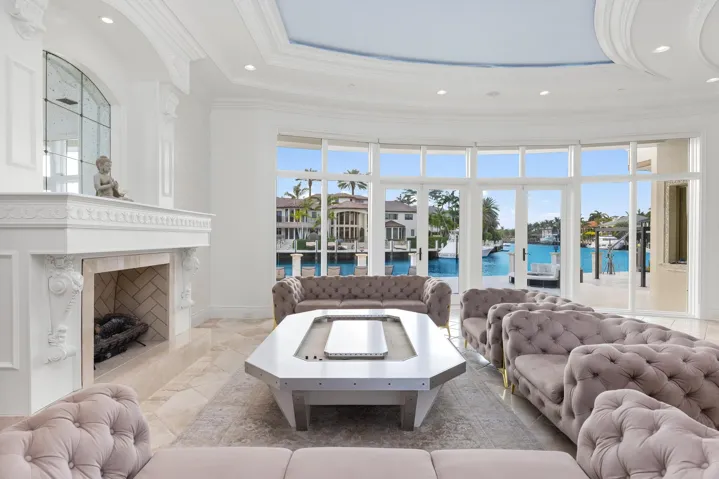Living Area 3