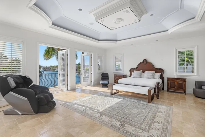 Master Bed 1