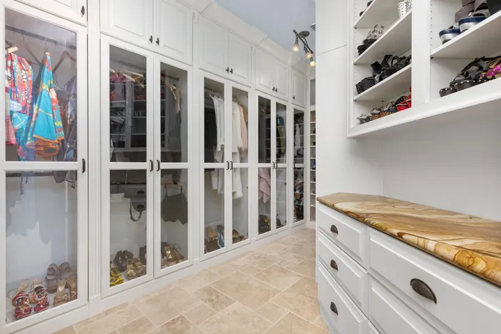 Master Closet 3
