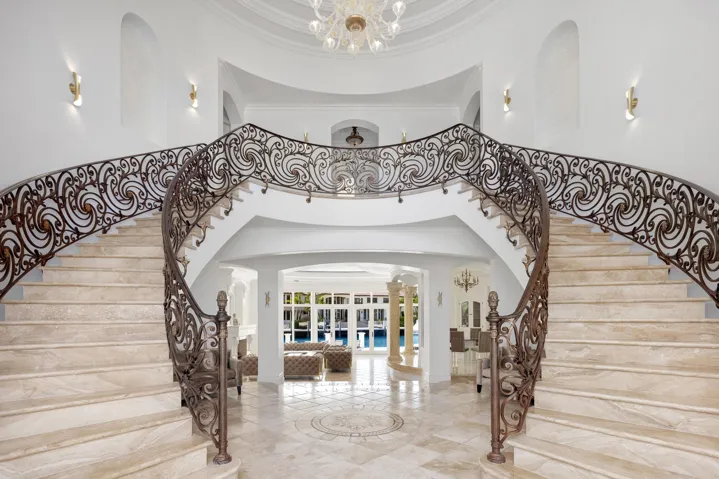 Foyer 1