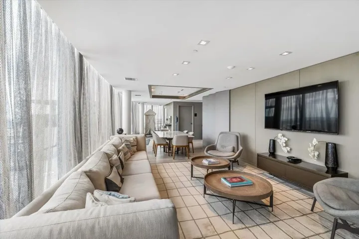 Condo owners lounge