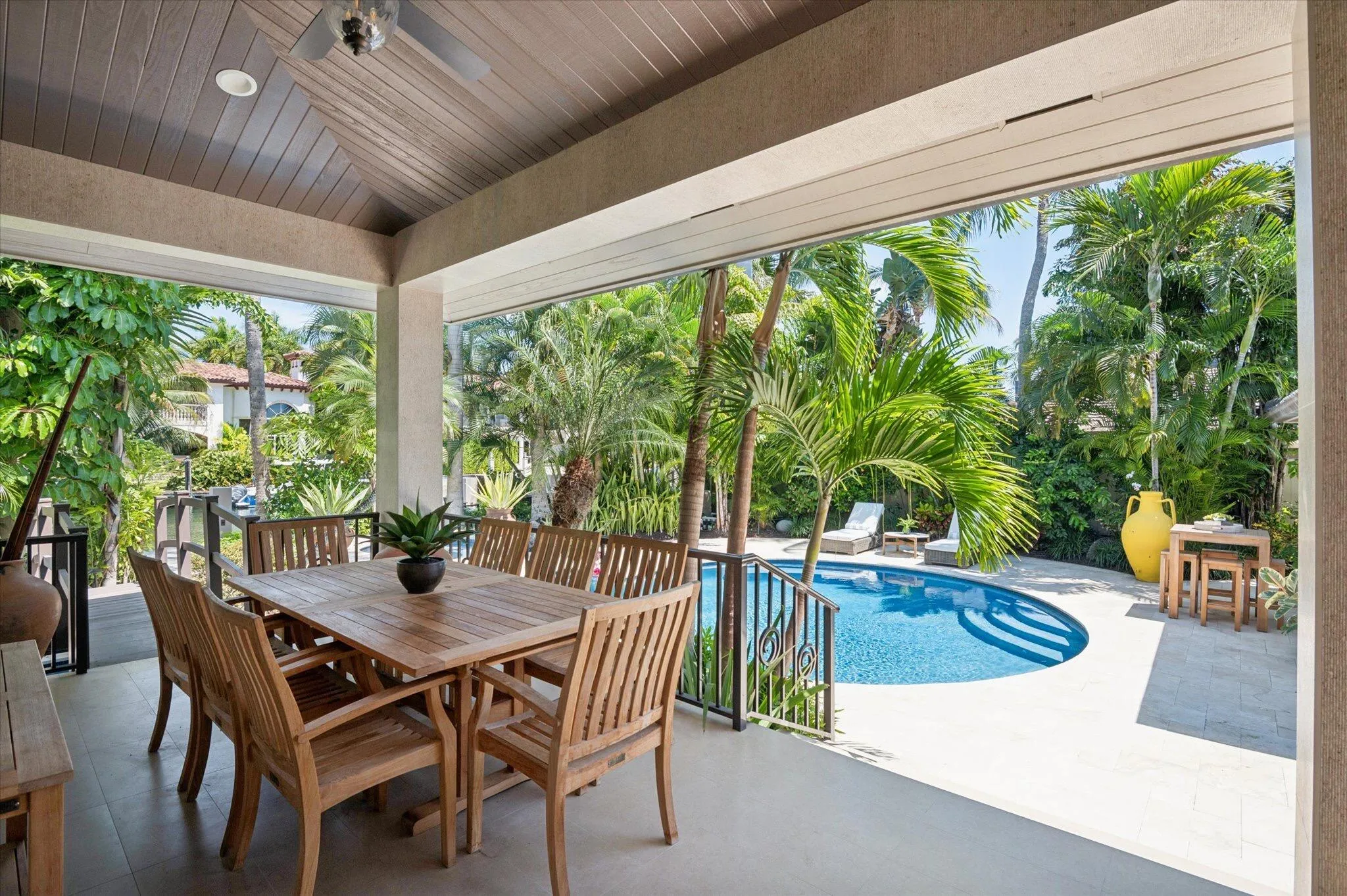 Outdoor dining area