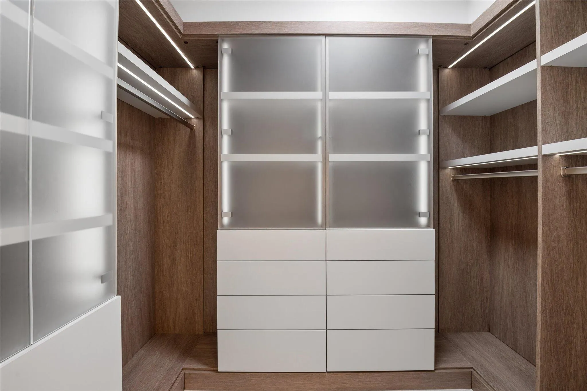 Primary suite custom closet