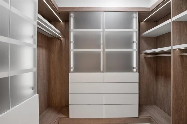 Primary suite custom closet