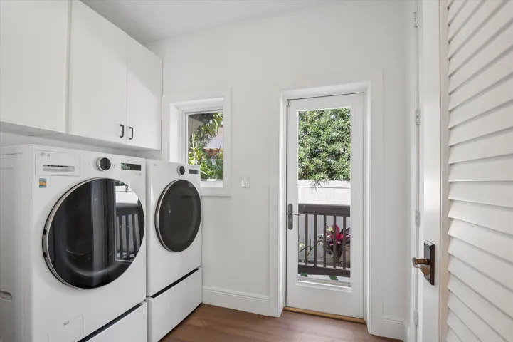 Laundry suite (main house)