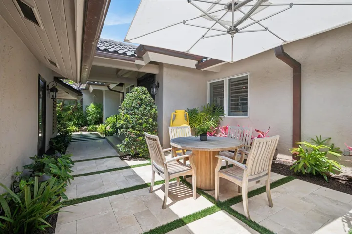 Courtyard situated between the main house and casita