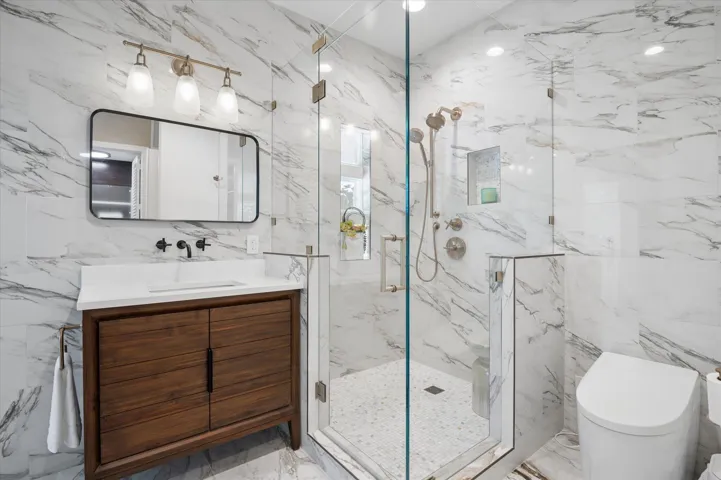 Cabana ensuite with pool access