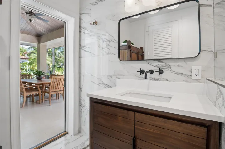 Cabana ensuite with pool access