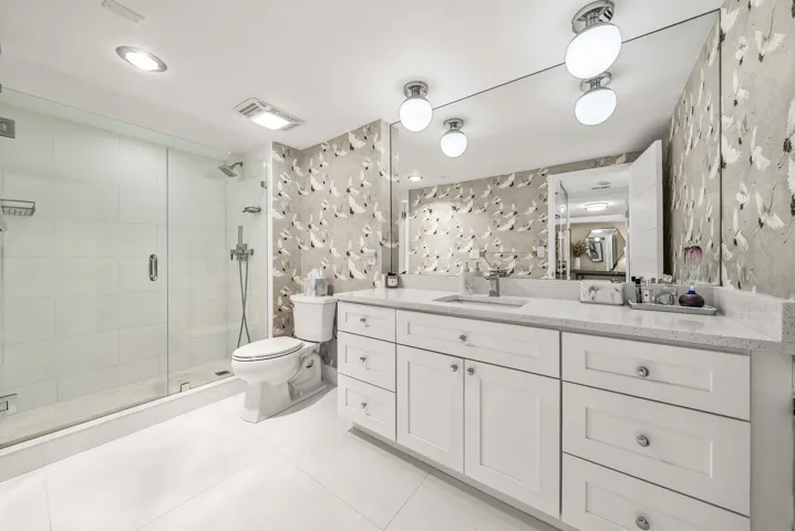 027-700SouthOceanBoulevard-705-BocaRaton