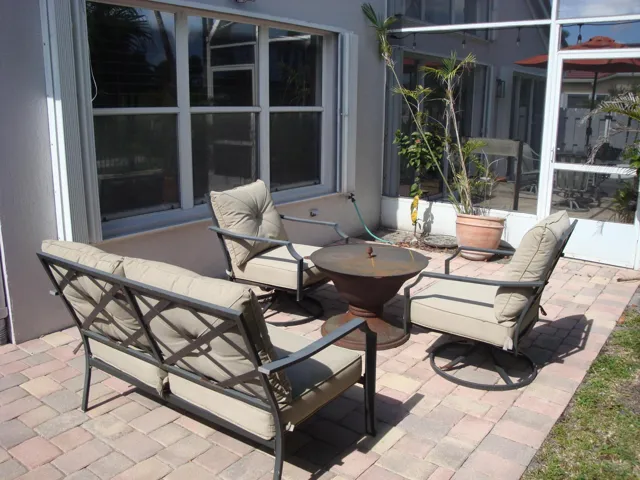 OUTDOOR SUN PATIO