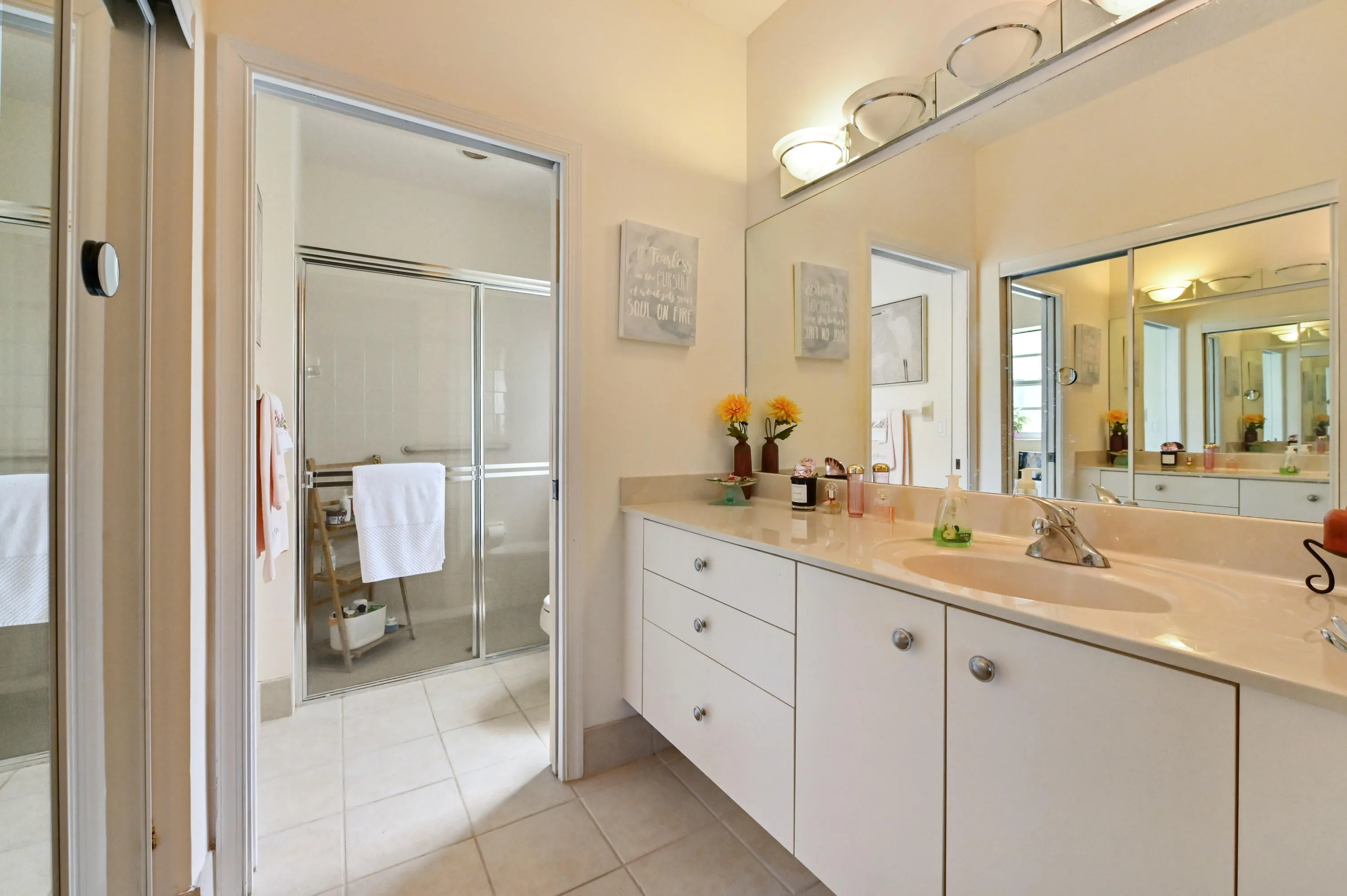 26 Bathroom 01