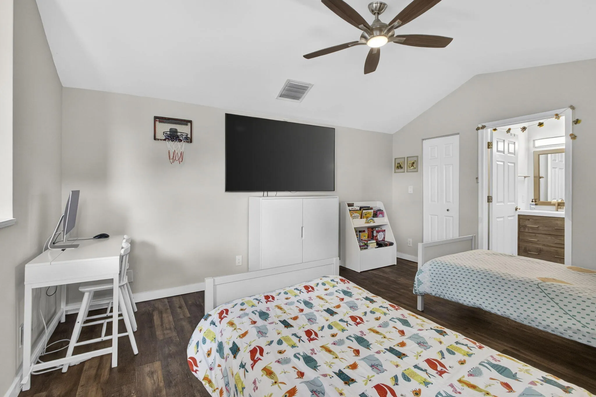 Property photo 25